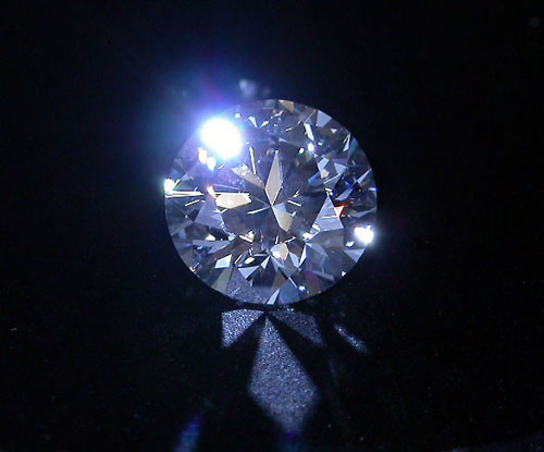 Blue Fluorescent Round-Cut Diamond