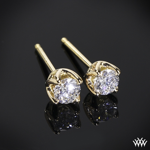 18k Yellow Gold W-Prong Diamond Earrings