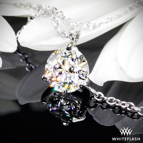 'Martini' ThreeProng Diamond PendantReady Set To Go 1556