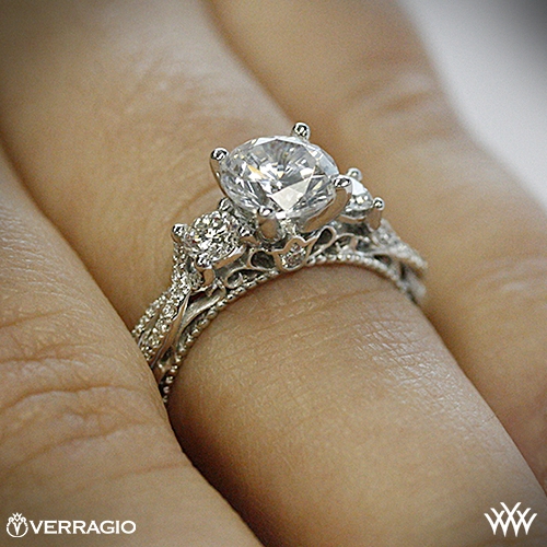 Flower Twist Diamond Ring Flower Twist Diamond Ring