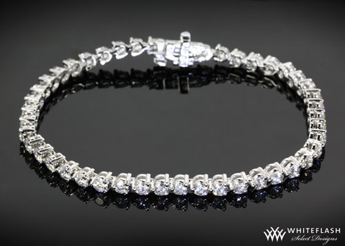 Three-prong diamond tennis bracelet