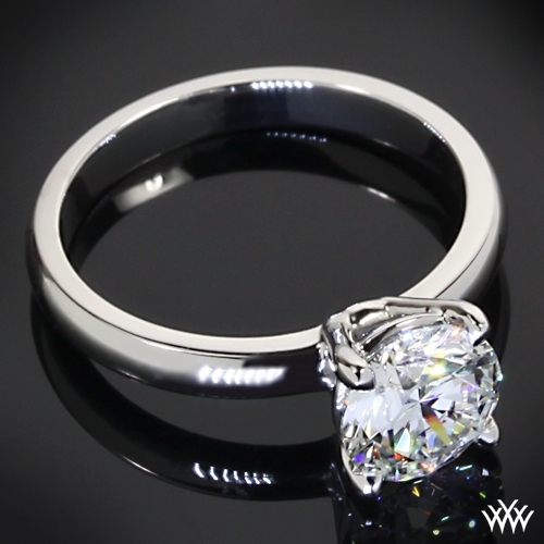 Etoile du Coeur Solitaire Engagement Ring