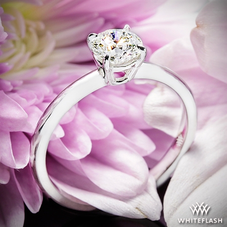 Etoile du Coeur Solitaire Engagement Ring