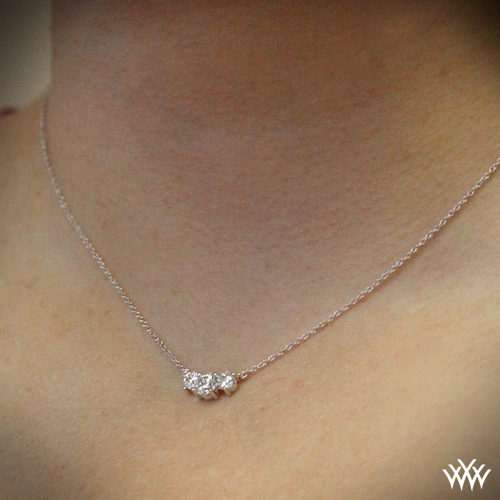 Necklace With Three Diamonds Sale, 53 