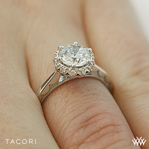 Tacori Sculpted Crescent | Round Sculpted Petal-Prong Solitaire