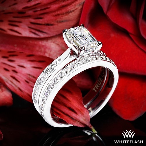 18k White Gold Legato Sleek Line Pave Diamond Wedding Set