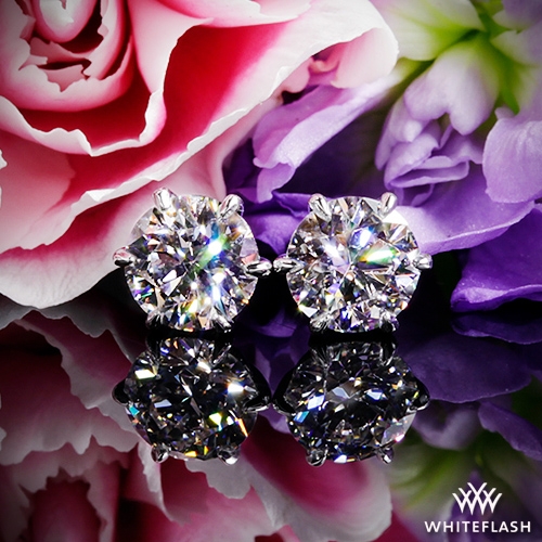 Flower Diamond Stud Earrings with 0.5 Carats