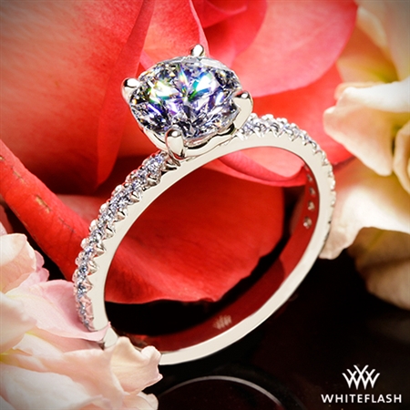 A very beautiful ring with excellent craftsmanship. 