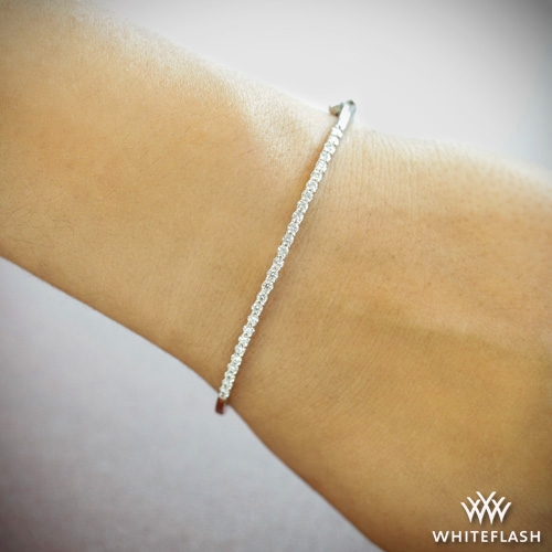 Shared Prong' Diamond Bangle | 750
