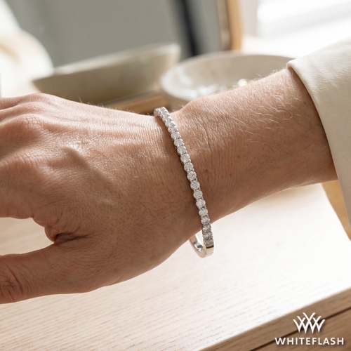 14k White Gold Shared-Prong Diamond Bangle
